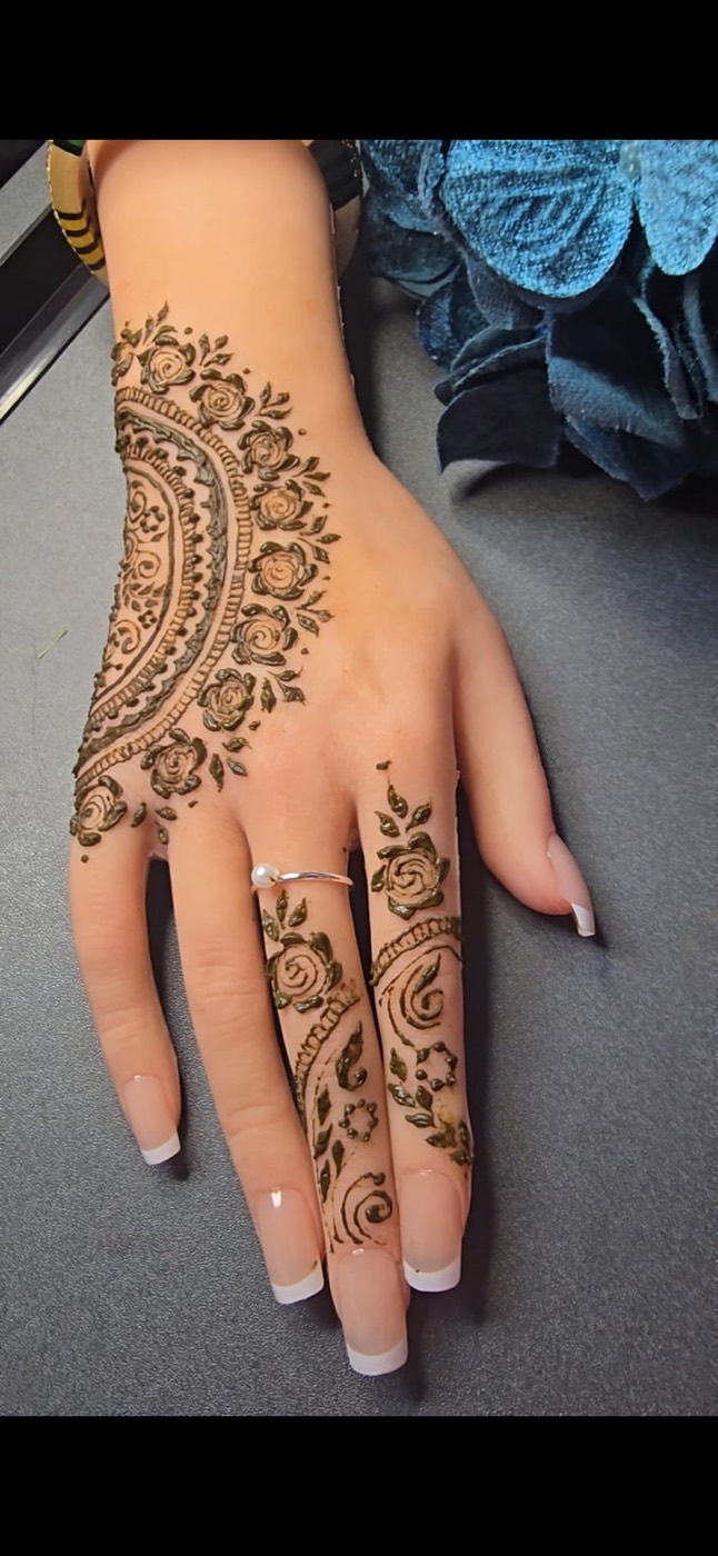 Henna portfolio image 13