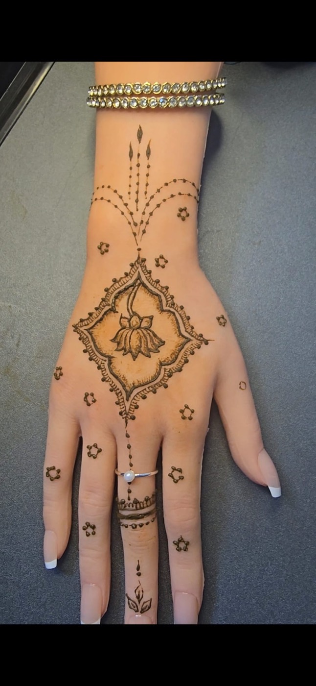 Henna portfolio image 16